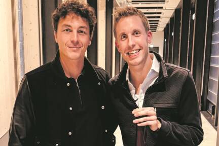 Ex-Fußballprofi Julian Baumgartlinger (l.) und Fagottist Johannes Hofbauer freuen sich auf den gemeinsamen Auftritt in Mattsee. 