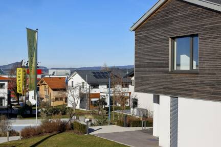 Strafgerichtliches Nachspiel für zwei Ex-Geschäftsführer der Scalahaus GmbH, einst Tochtergesellschaft des Eugendorfer Musterhausparks (Bild). 