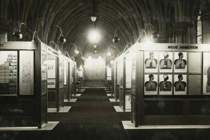 Dauerausstellung in der Volkshalle im Wiener Rathaus, 1927 