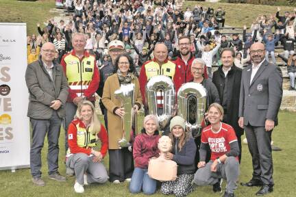 Mit der Mittelschule St. Michael nimmt jetzt die landesweit 100. Schule an der Aktion „Kids Save Lives“ teil. 