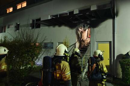 Die Feuerwehr rückte zu einem Wohnungsbrand aus. 