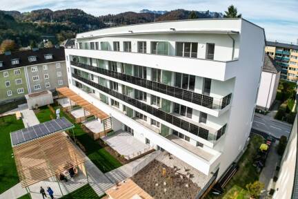 In der Döttlstraße wurden im Oktober 23 barrierefreie Mietwohnungen übergeben 