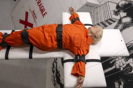 Kunstwerk mit dem Titel 'Heiliger oder Sünder' 