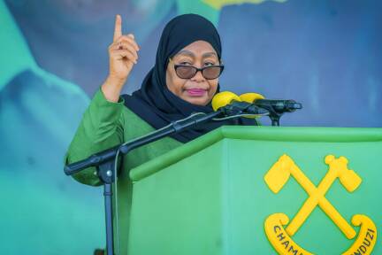 Tansanias Präsidentin. 