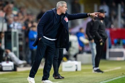 Selbst Vierfach-Tausch vor der Pause half SKN-Coach Sekerlioglu nichts 