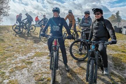 Bei der Ankunft auf dem Gaisberg zeigte sich die Sonne. Der Verein Mountainbike Salzburg wünscht sich eine eigene Strecke auf den Hausberg. 