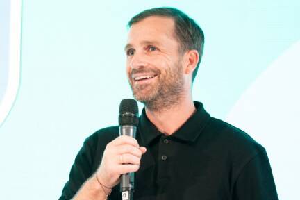 Trainer Sulimani und Großteil der Spieler haben Stripfing verlassen 