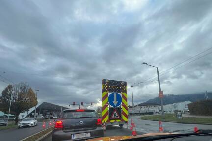 Baustelle in der Kasernenstraße vor der Himmelreich-Kreuzung. 