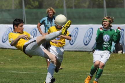 Die Jugend findet wieder den Weg zum Fußball. 