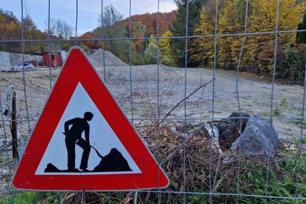 Auf diesem ehemaligen Fiaker-Gelände beim Heuberg ist ein Neubau geplant. 