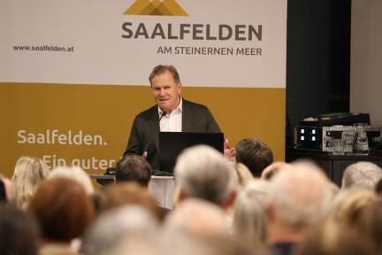 Bürgermeister Erich Rohrmoser gab Auskunft zu den schwierigsten Projekten 