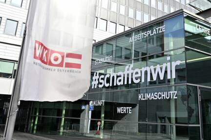 In der Wirtschaftskammer rudert man beim Gehaltsabschluss zurück. 