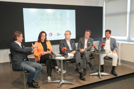 ORF, VÖP und VÖZ vertiefen die Zusammenarbeit beim ersten Future Day des ORF-Stiftungsrats. Im Bild von links nach rechts: ORF-Generaldirektor Roland Weißmann, Corinna Drumm, Geschäftsführerin des Verbands Österreichischer Privatsender (VÖP), ORF-Stiftungsratsvorsitzender Heinz Lederer, stellvertretender ORF-Stiftungsratsvorsitzender Gregor Schütze, Maximilian Dasch (Präsident des Verbands Österreichischer Zeitungen).  