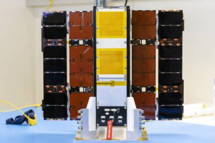 Der PRETTY Mini-Klimasatellit im Reinraum in Graz. 