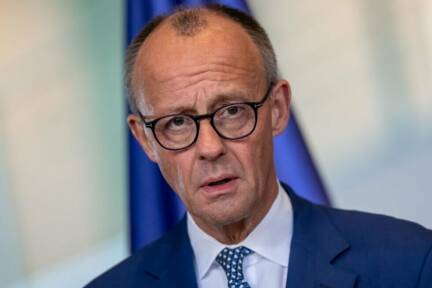 Merz: Stahlindustrie leidet unter Billigimporten 