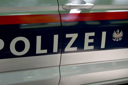 Die Polizei hatte wegen randalierender Anhänger aus den Niederlanden einiges zu tun. 