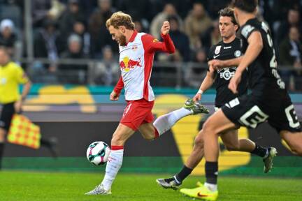 Joker Yorbe Vertessen sicherte Red Bull Salzburg einen Punkt bei Meister Sturm Graz.  