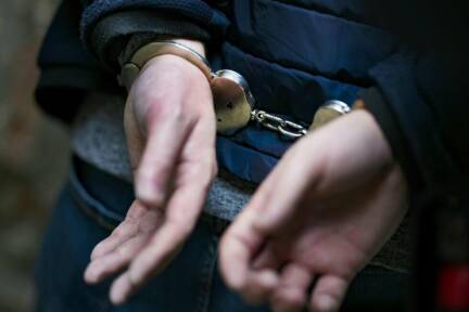 Der Mann wurde festgenommen und in die Justizanstalt Salzburg eingeliefert (Symbolbild). 