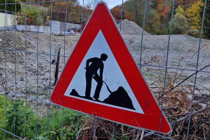 Auf dieser Fläche soll ein Wohnprojekt entstehen. 