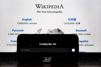 Wikipedia oder doch Grokipedia: Auf welcher Plattform sollte man recherchieren? 