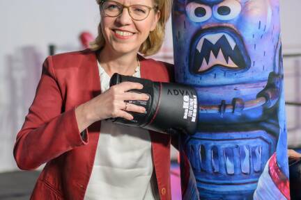 Die frühere Klimaministerin Leonore Gewessler (Grüne) bei ihrer Kesseltausch-Kampagne. 