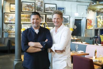  Tim Mälzer und Martin Klein in der Hamburger Bullerei am 23. September dieses Jahres.  