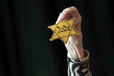 ++ ARCHIVBILD ++ Auschwitz-Komitee kritisiert geplante Auktion in Neuss als schamlos 