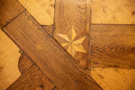 Barocker Fußboden in den Prunkräumen der Alten Residenz in Salzburg. 