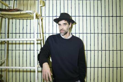 Bühnenbildner übernahm Regie von erkranktem Johan Simons 