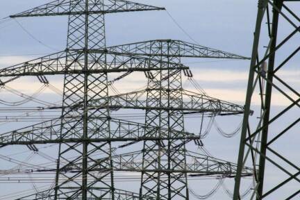 Mit einem Energiepaket will die Koalition nun den hohen Strompreisen in Österreich zu Leibe rücken.  