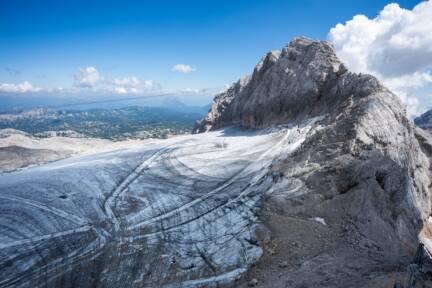 Österreichs Gletscher - im Bild der Dachsteiner Gletscher - schmelzen 