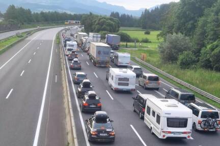 Tauernautobahn bei Grödig: 40 Kilometer Stau im Pfingstverkehr 2025 