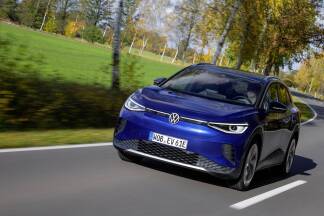Elektro-SUV mit eingebauter Fahrspaßgarantie: der VW ID.4.  