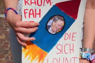 Die FFF-Aktivisten üben auch Kritik an Unions-Kanzlerkandidat Armin Laschet. 