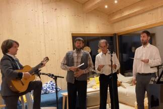 Familiengesang Fuchsberger aus Grödig singt den Andachtsjodler im Lockdown.   Familiengesang Fuchsberger aus Grödig singt den Andachtsjodler im Lockdown.