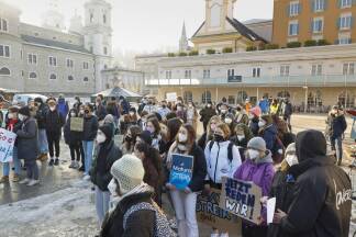 Protestaktion am Mittwoch, 26. Jänner, auf dem Mozartplatz in Salzburg.  Protestaktion am Mittwoch, 26. Jänner, auf dem Mozartplatz in Salzburg.