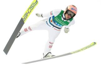 Stefan Kraft zeigte einen soliden ersten Sprung und riskierte im zweiten Versuch. 