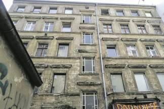 Substandardhaus in der Kastanienallee. 