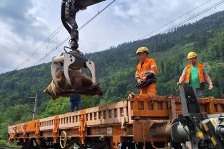 Abtransport des Kadavers. 