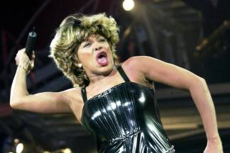 Tina Turner auf der Bühne 2000 in Wien. 