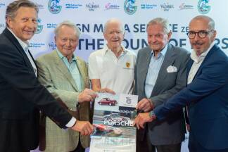 Helmut Eggert (Geschäftsleiter Porsche Austria), Wolfgang Porsche, Hans-Peter Porsche, Ernst Piëch und Martin Hagenstein (SN-Geschäftsführer). 