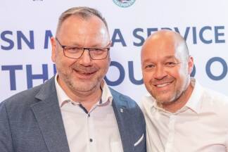 Gute Laune versprühten auch Rüdiger Boennecken (SN-Mediaservice) und Robert Lechner (Geschäftsführer Lechner Racing). 