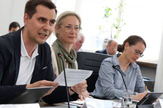 Die Grünen begegnen der neuen Regierung naturgemäß mit Skepsis.  
