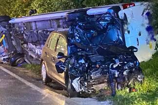 An den beiden Auto entstand Totalschaden.  An den beiden Auto entstand Totalschaden.