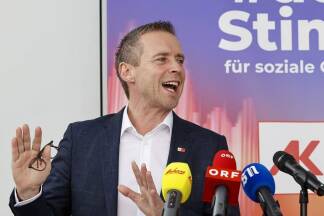 AK-Präsident Peter Eder: „Uns war wichtig, dass jene Haushalte entlastet werden, die besonders von den Preiserhöhungen betroffen sind.“ 