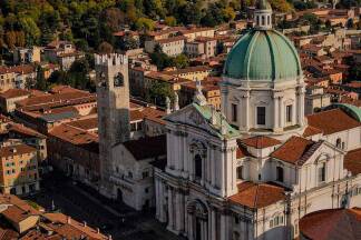 Blick auf Brescia und den Neuen Dom.  