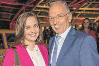 Helene und Peter Malata (W&H Dentalwerk Bürmoos GmbH) waren beim Industrie- und Zukunftsforum ebenfalls mit dabei.   Helene und Peter Malata (W&H Dentalwerk Bürmoos GmbH) waren beim Industrie- und Zukunftsforum ebenfalls mit dabei.