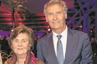 Ex-Festspielpräsidentin Helga Rabl-Stadler und Josef Weißl (Präsident Aufsichtsrat Gasteiner Bergbahnen AG).   Ex-Festspielpräsidentin Helga Rabl-Stadler und Josef Weißl (Präsident Aufsichtsrat Gasteiner Bergbahnen AG).