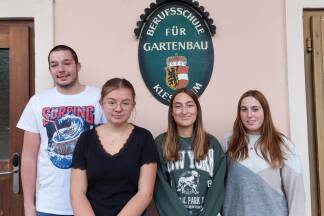 Fabian Schmidleitner, Magdalena Weinberger, Johanna Lienbacher und Julia Schroffner besuchen die Berufsschule für Gartenbau in Klessheim und absolvierten Praktika in Südtirol. 
