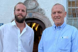 Klaus Weickl (r.) tritt als Spitzen- und Bürgermeisterkandidat der neuen Bürgerliste an, sein Sohn Felix Ganzer ist Nummer zwei der Liste.  